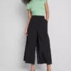 Mid-rise wide leg culotte pants Mid-rise wide leg culotte pants