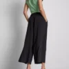 Mid-rise wide leg culotte pants Mid-rise wide leg culotte pants
