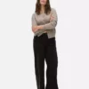 Mid-rise wide-leg jeans Mid-rise wide-leg jeans