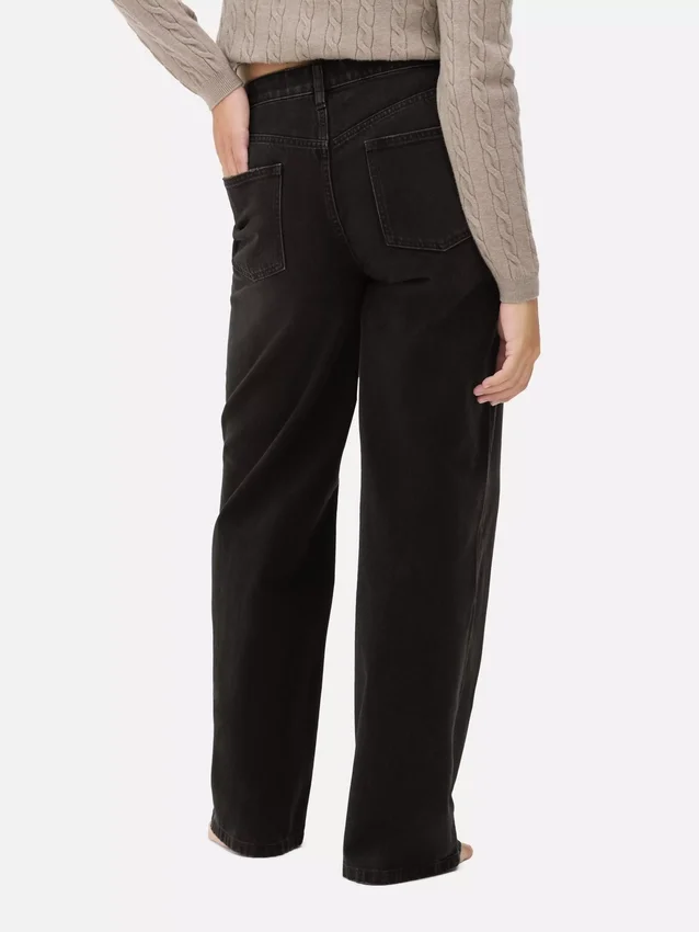 Mid-rise wide-leg jeans Mid-rise wide-leg jeans