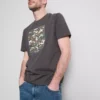 Mount everest graphic t-shirt Mount everest graphic t-shirt