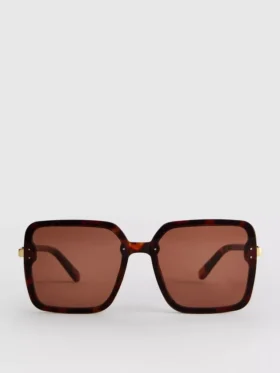 Oversized square sunglasses