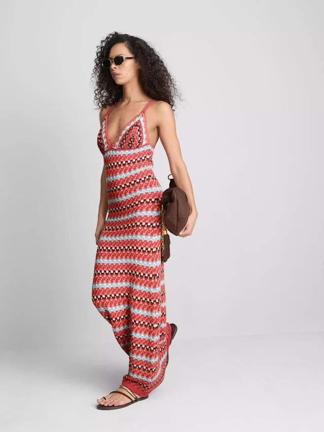 Paula echevarría crochet v-neck maxi dress Paula echevarría crochet v-neck maxi dress