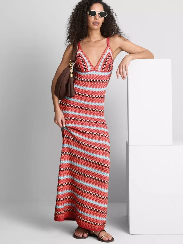 Paula echevarría crochet v-neck maxi dress Paula echevarría crochet v-neck maxi dress