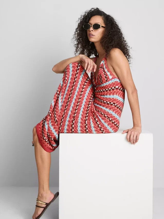Paula echevarría crochet v-neck maxi dress Paula echevarría crochet v-neck maxi dress