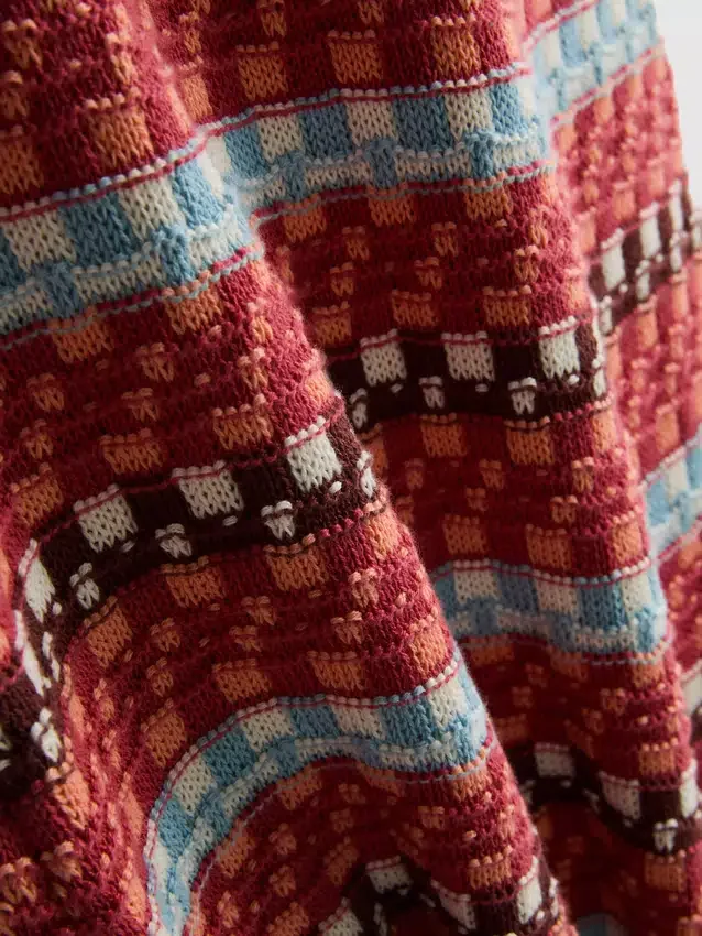 Paula echevarría crochet v-neck maxi dress Paula echevarría crochet v-neck maxi dress