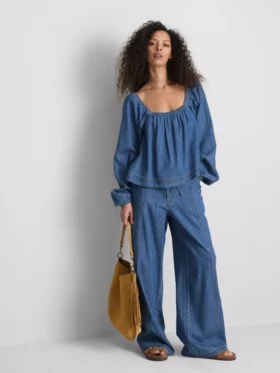 Paula echevarría denim puff-sleeve top Paula echevarría denim puff-sleeve top