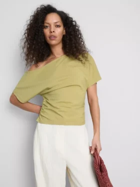 Paula echevarría ruched off-shoulder top Paula echevarría ruched off-shoulder top