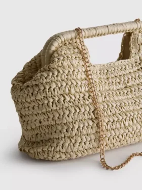 Paula echevarría woven crossbody bag