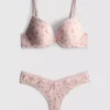 Printed push-up bra and thong set Printed push-up bra and thong set