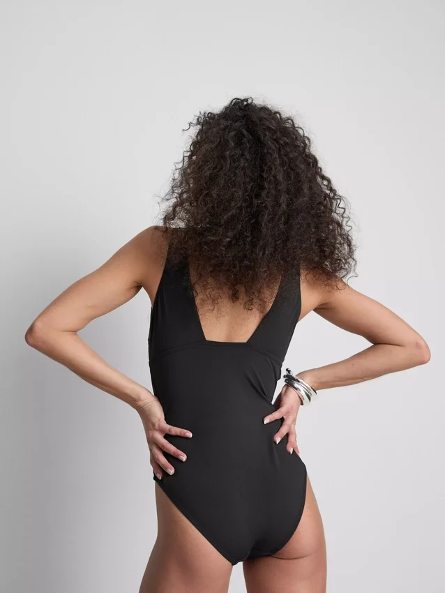 Scallop control swimsuit Scallop control swimsuit