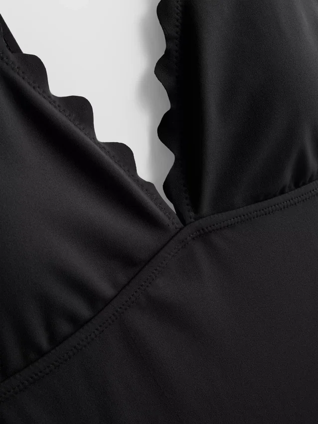 Scallop control swimsuit Scallop control swimsuit