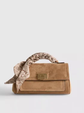 Scarf handle grab bag