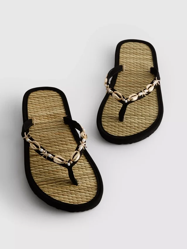 Seagrass effect flip flops Seagrass effect flip flops
