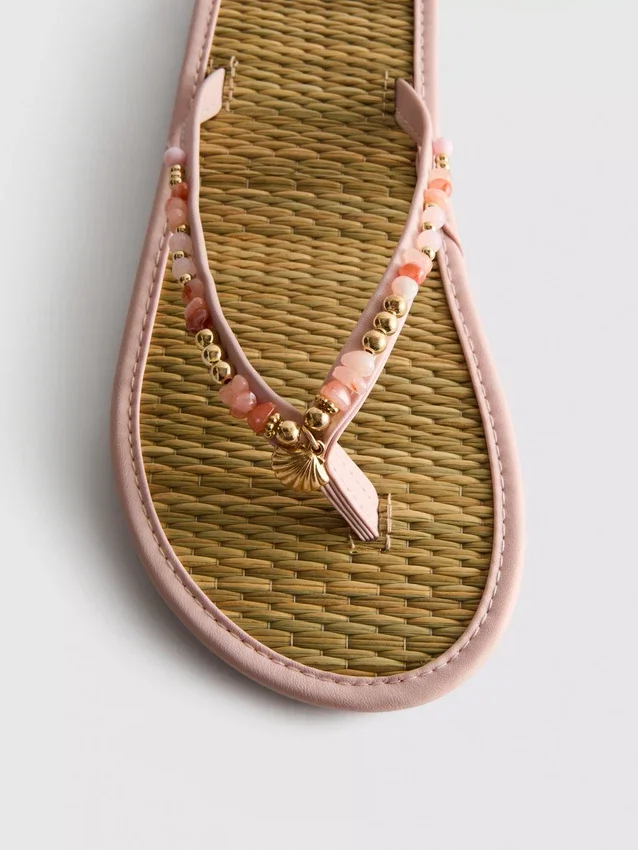 Seagrass effect flip flops Seagrass effect flip flops