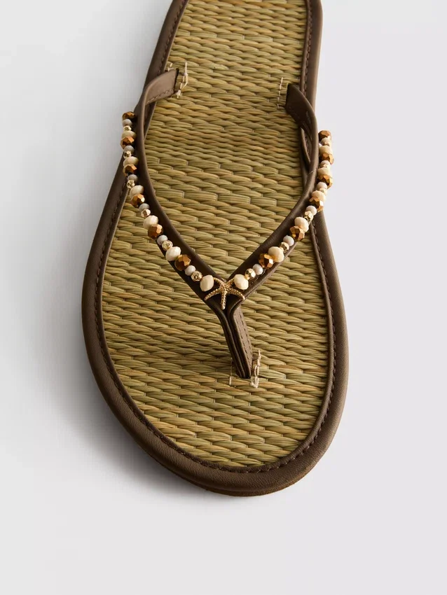 Seagrass effect flip flops Seagrass effect flip flops