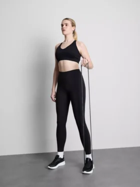 Seamless cross-back active crop top