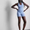Seamless halterneck active tank Seamless halterneck active tank