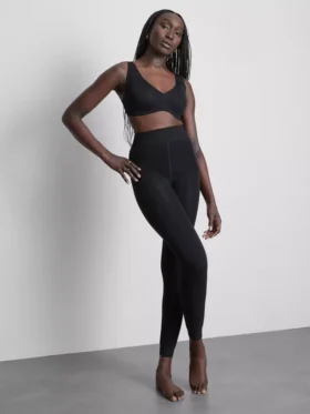 Seamless smoothing bralette