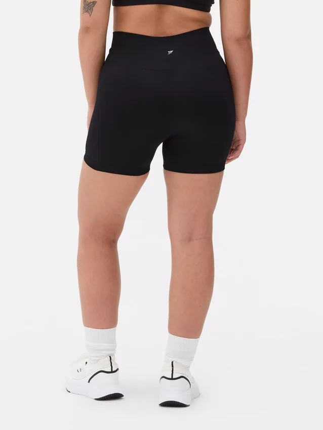 Seamless yoga shorts Seamless yoga shorts