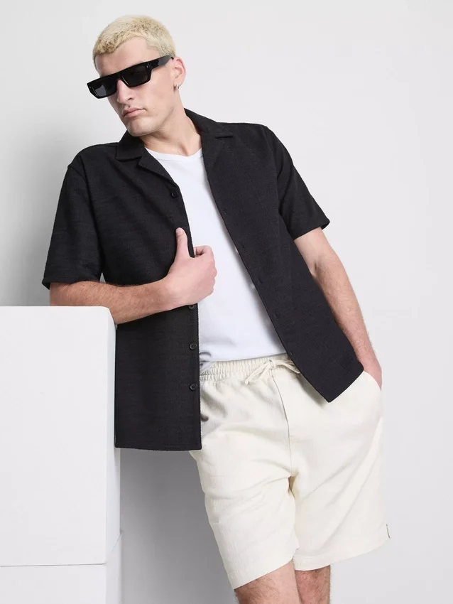 Short sleeve textured shirt Short sleeve textured shirt