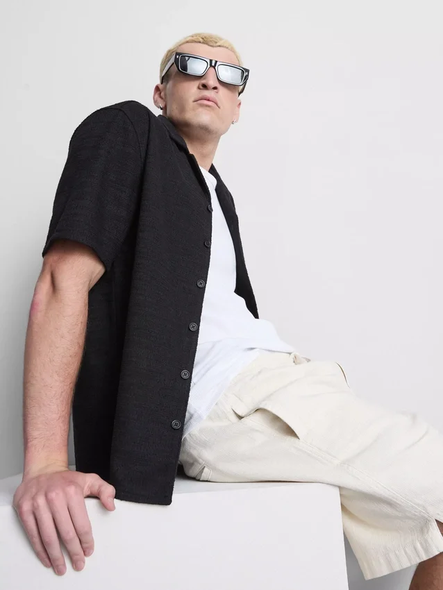 Short sleeve textured shirt Short sleeve textured shirt