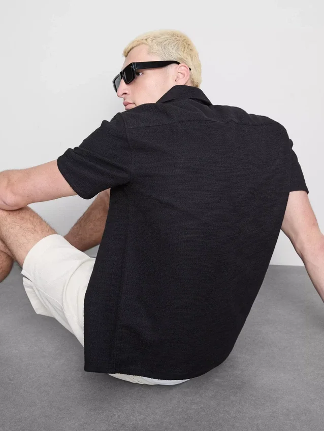 Short sleeve textured shirt Short sleeve textured shirt