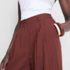 Textured slouchy mid-rise pants