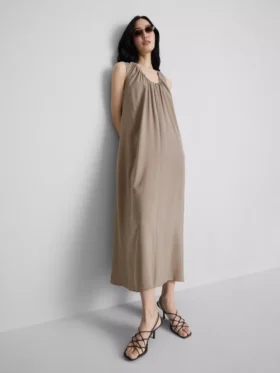 The edit trapeze maxi dress