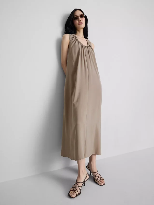 The edit trapeze maxi dress The edit trapeze maxi dress