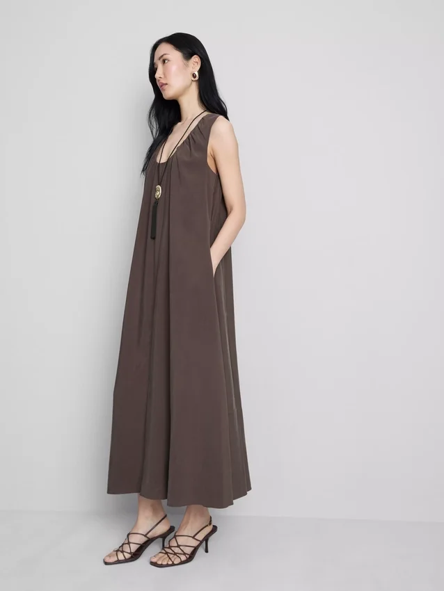 The edit trapeze maxi dress The edit trapeze maxi dress