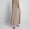 The edit trapeze maxi dress The edit trapeze maxi dress