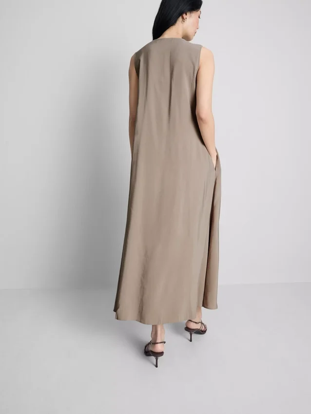 The edit trapeze maxi dress The edit trapeze maxi dress