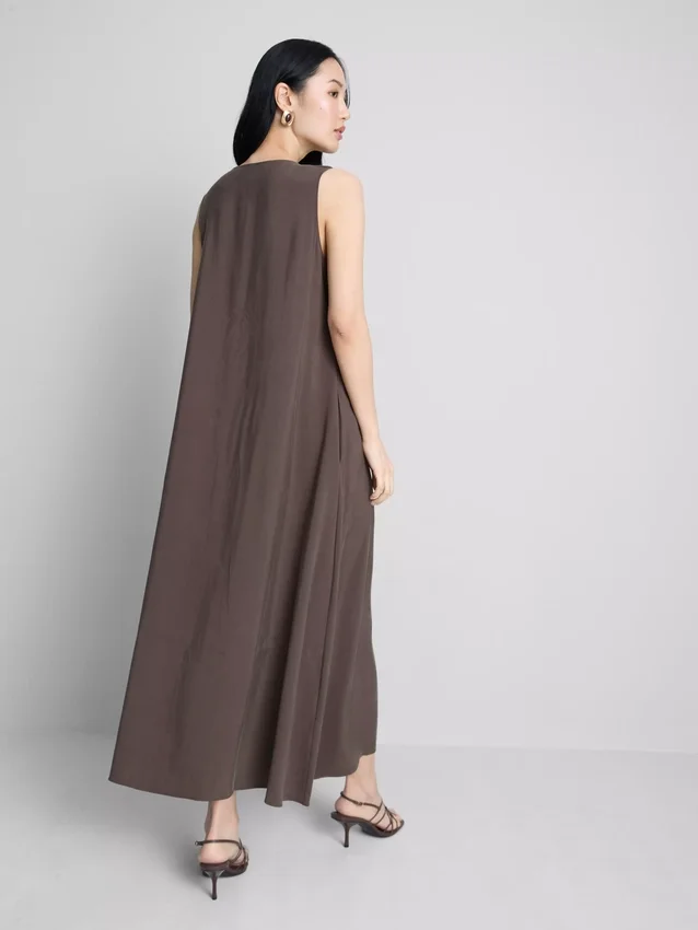 The edit trapeze maxi dress The edit trapeze maxi dress