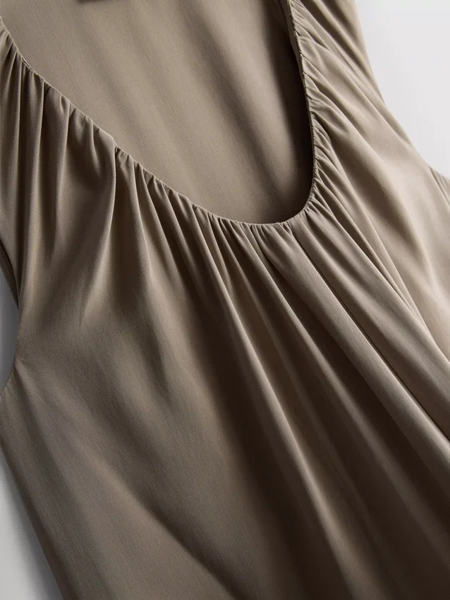 The edit trapeze maxi dress The edit trapeze maxi dress