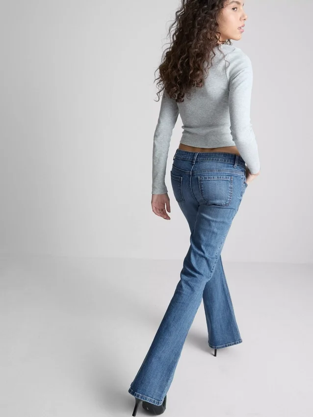 The primark scene | low-rise flared jeans The primark scene | low-rise flared jeans