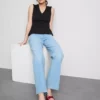 V-neck peplum sleeveless top V-neck peplum sleeveless top