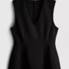 V-neck peplum sleeveless top V-neck peplum sleeveless top