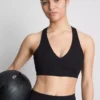 V-neck smooth support active crop top V-neck smooth support active crop top
