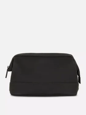 Wash bag with zip closure Wash bag with zip closure