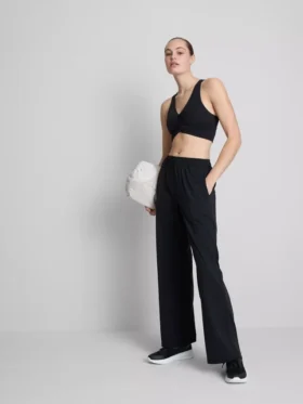 Wide-leg athleisure pants