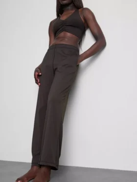 Wide-leg athleisure pants Wide-leg athleisure pants