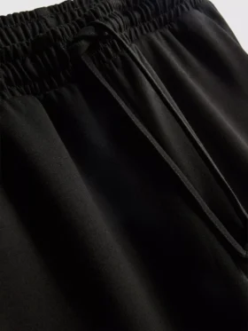 Wide-leg joggers