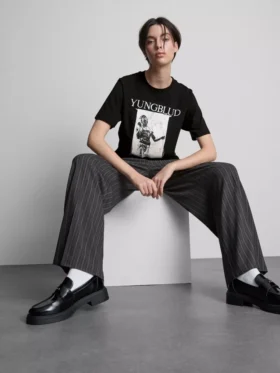 Yungblud short sleeve graphic t-shirt Yungblud short sleeve graphic t-shirt